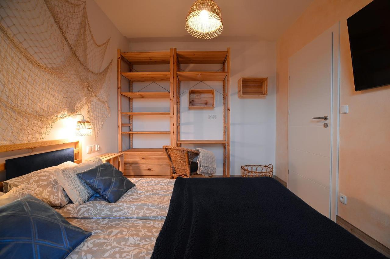Citystay Chmielna Apartments กดัญสก์ ภายนอก รูปภาพ