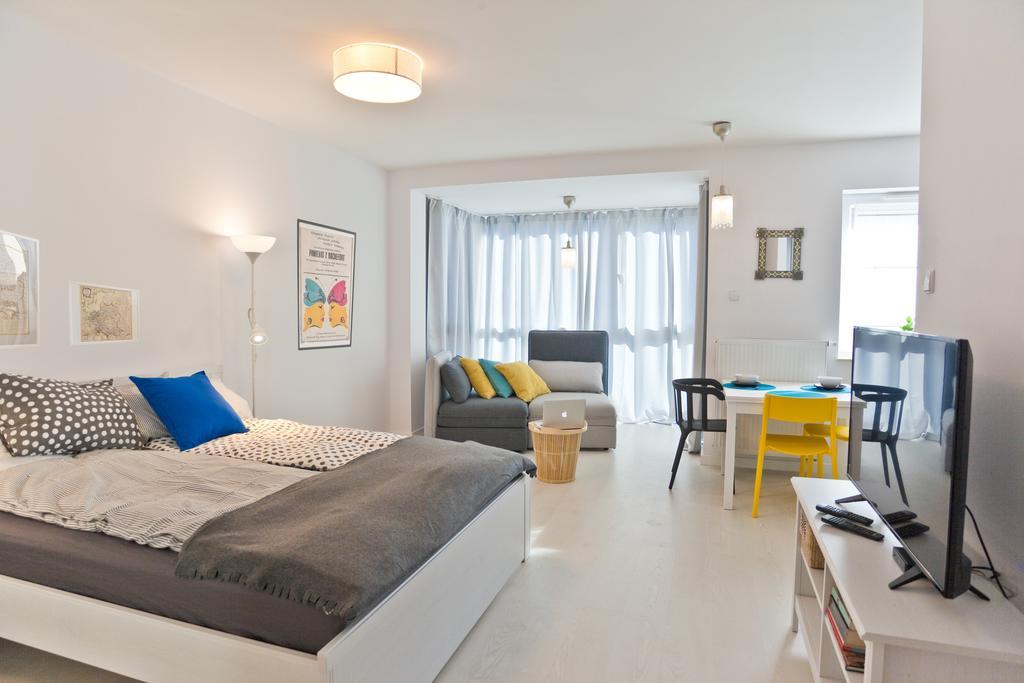 Citystay Chmielna Apartments กดัญสก์ ภายนอก รูปภาพ