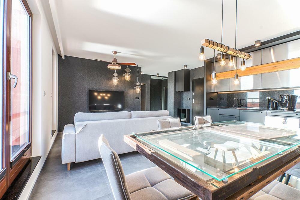 Citystay Chmielna Apartments กดัญสก์ ภายนอก รูปภาพ