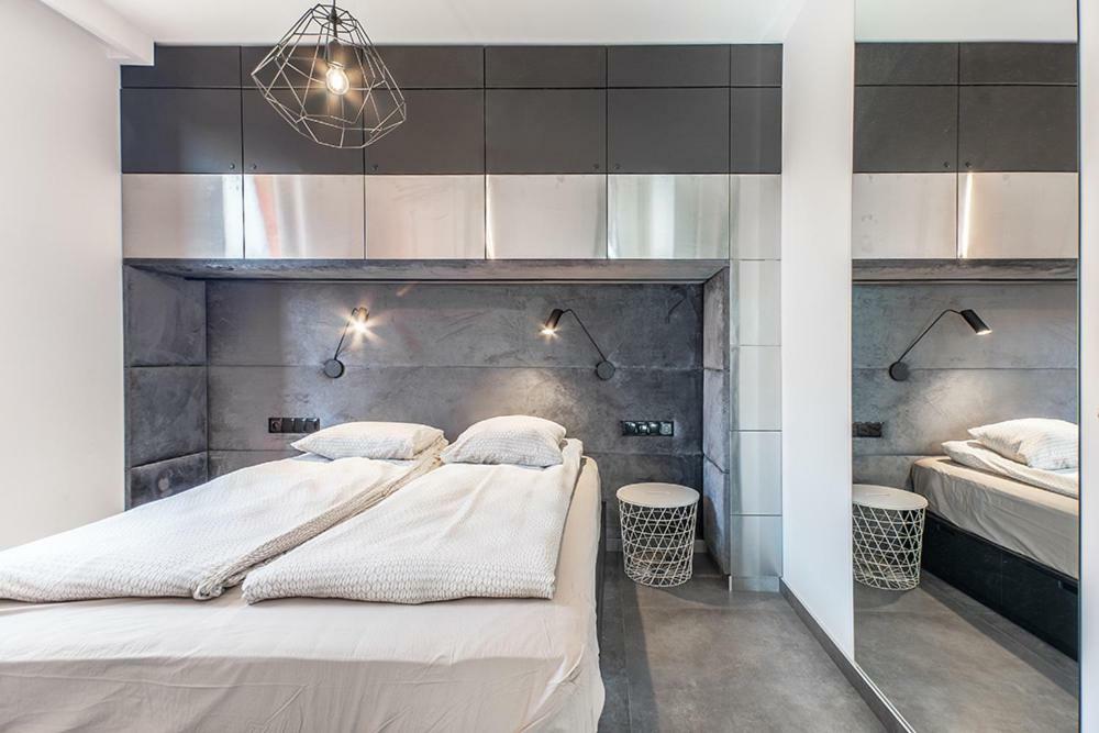 Citystay Chmielna Apartments กดัญสก์ ภายนอก รูปภาพ
